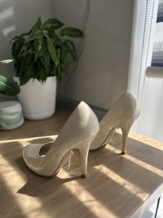 Туфлі (бежеві, Eva Rossi), 34 розмір