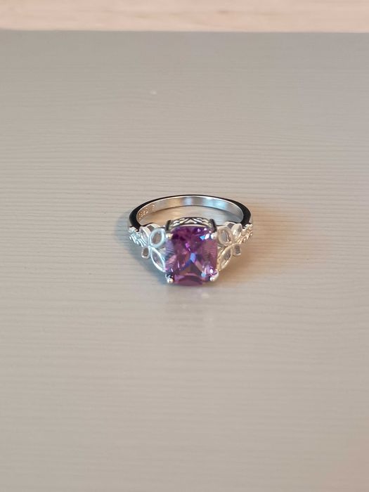 Srebrny pierścionek retro