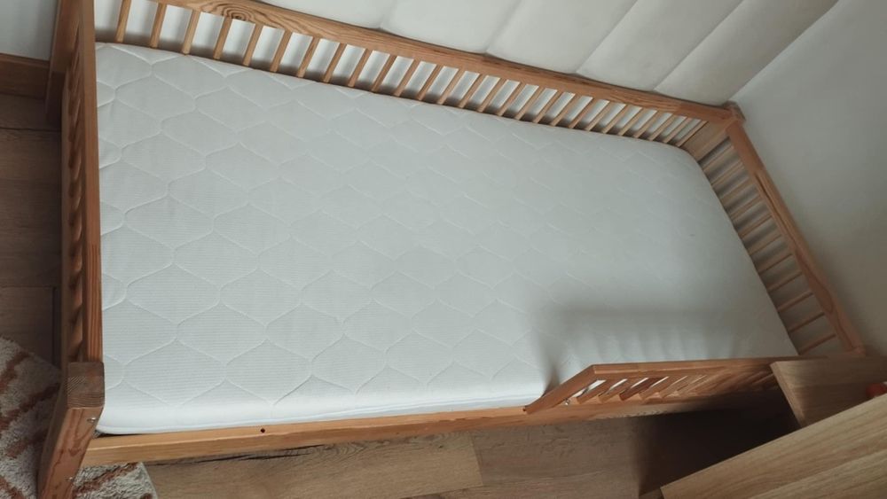 ŁÓŻKO dziecięce 90x200 + materac 80x190jak nowe