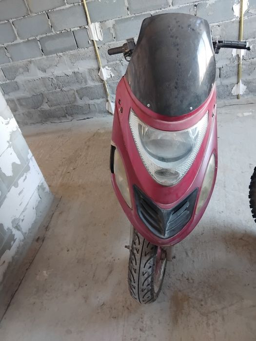 Продам скутер 150 кубів находу