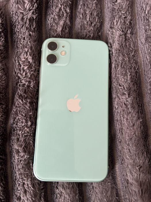 Продам Iphone 11 128