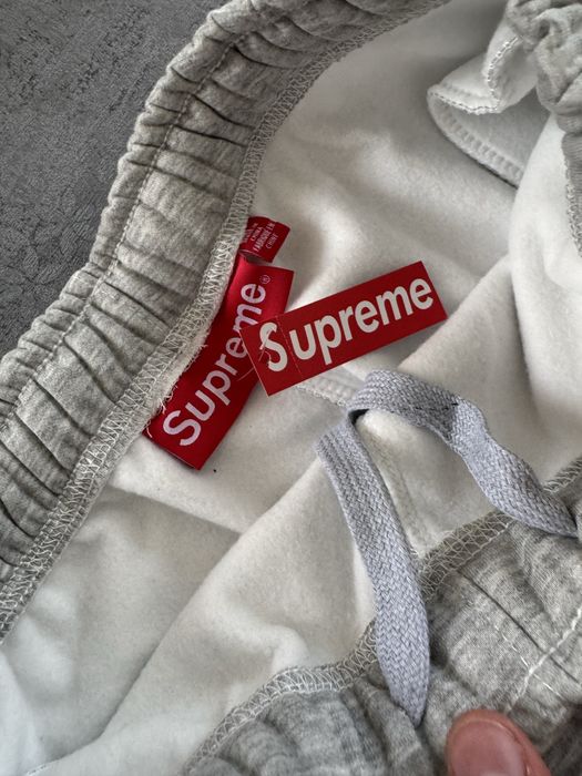 Костюм supreme чорний/сірий супрім костюм суприм