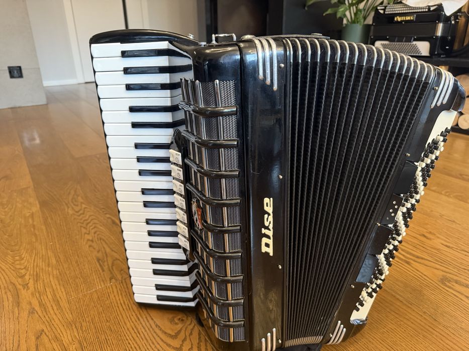 Akordeon klawiszowy Dise