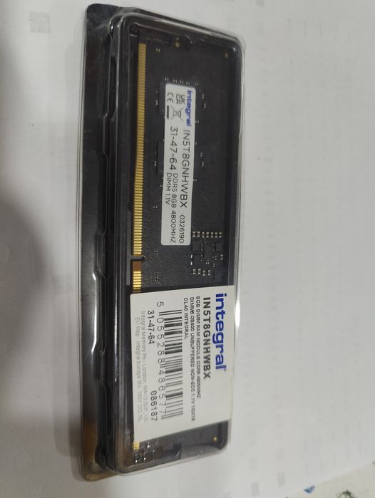 Memória DDR5 de 8GB 4800Mhz

- Velocidade de 4800MHz.
- Voltagem de 1.1V.
- Não-ECC, Unbuffered.
- Latência CL40.