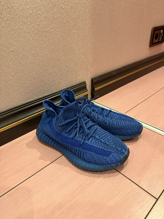 Adidas Yeezy Boost 350 v2 Blue
