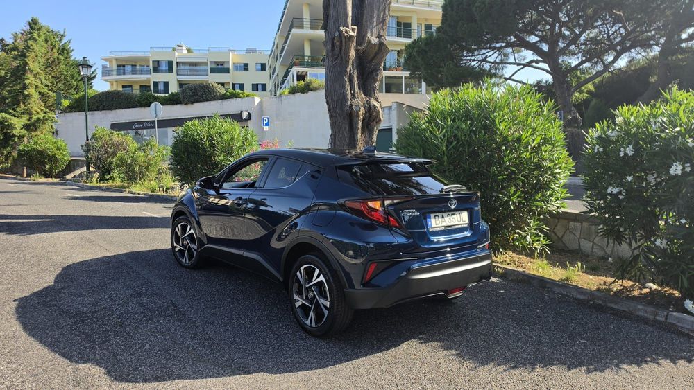 Toyota C-HR 1.8 Hybrid Square Collection