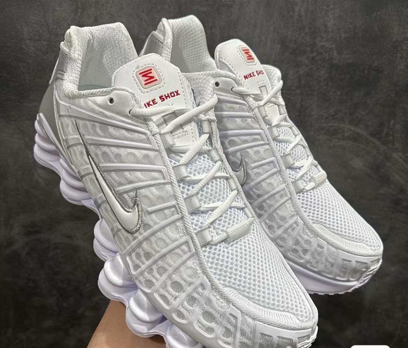 Nike Shox TL Klasyczne białe buty R.37.5