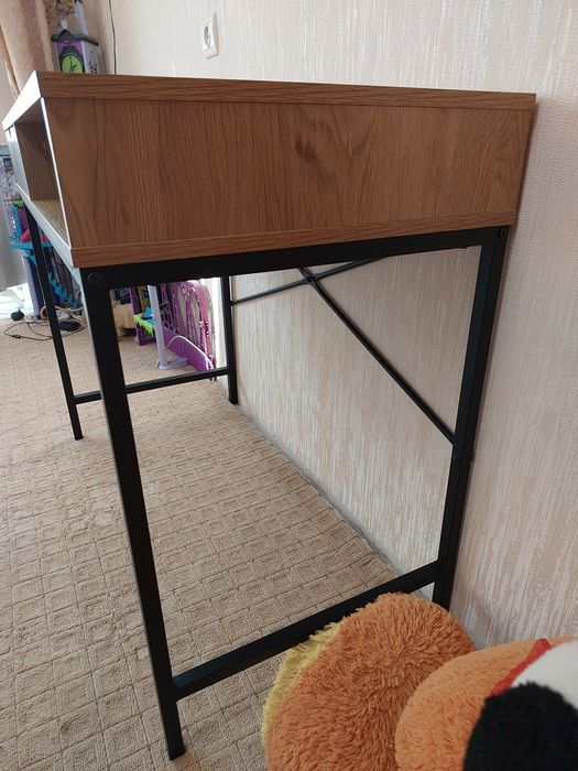 Стол письменный рабочий компьютерный офисный туалетный столик парта