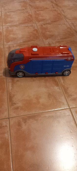 Camiao pequeno da patrulha pata