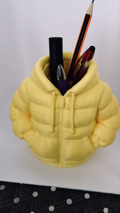 Porta-canetas casaco acolchoado