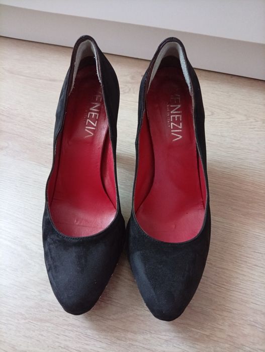 Buty damskie na obcasie