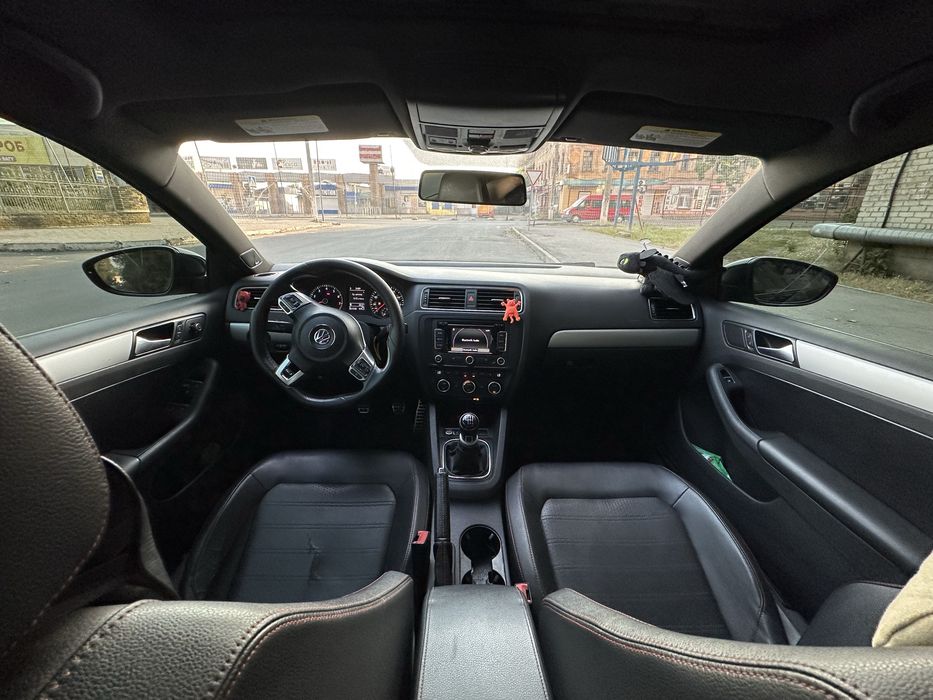 Volkswagen Jetta GLI