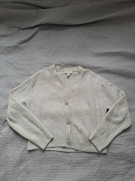 Kardigan z ozdobnymi guzikami