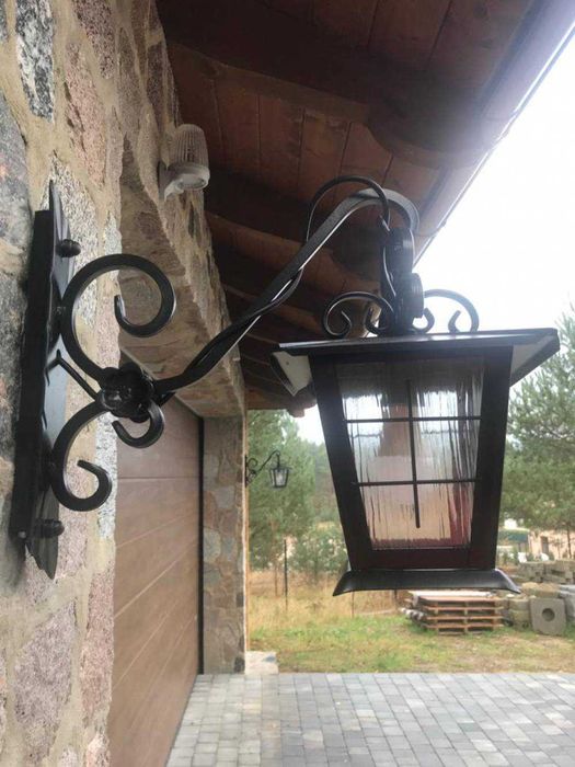Lampy ogrodowe kute kinkiety wiszące  zewnętrzne dla  domu i ogrodu