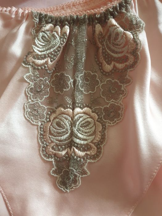 Komplet bieliźniany z  Jedwabiu S,XS.