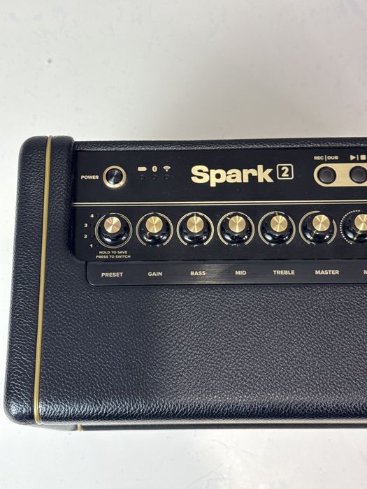 Amplificador / combo Positive Grid Spark 2 nao liga