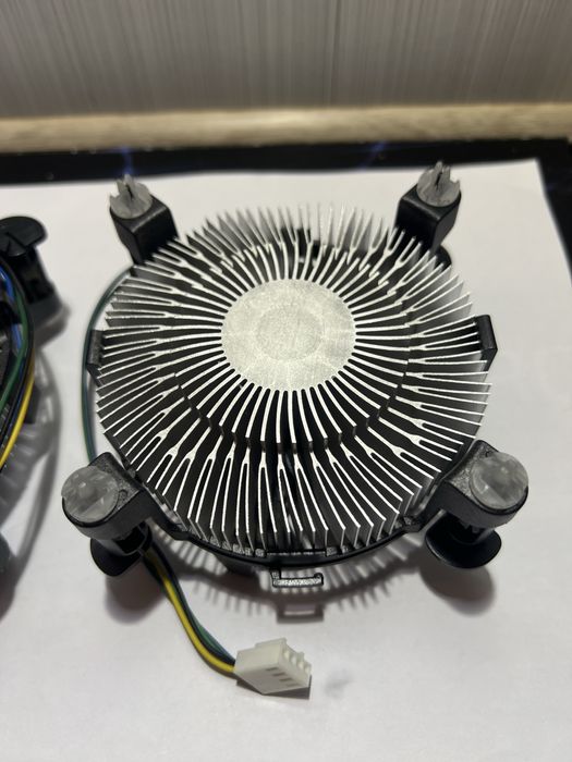 Процессор Intel Pentium G4400 3.3 GHz s1151, кулер Intel