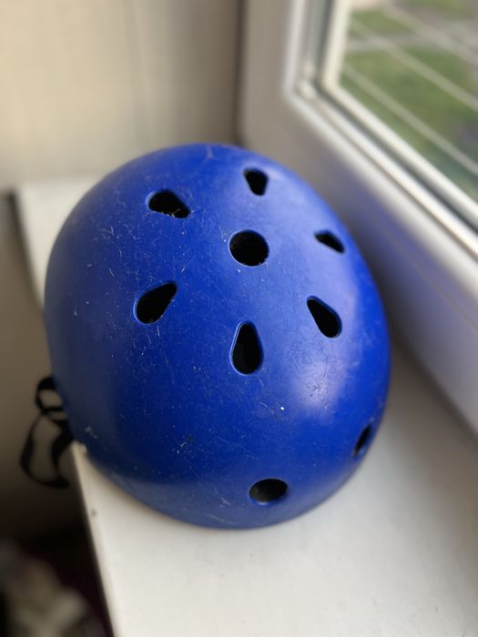 Шолом для роликів, скейтборду