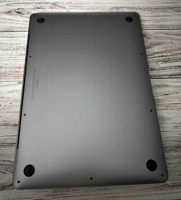 Apple Macbook Air 2020 M1 / 16Gb / SSD 512Gb