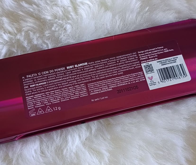 Eveline paletka do makijażu oczu Ruby Glamour