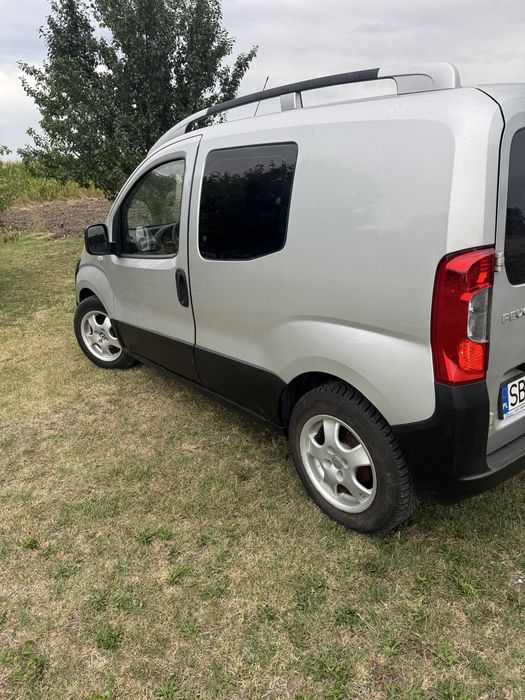 Peugeot bipper.