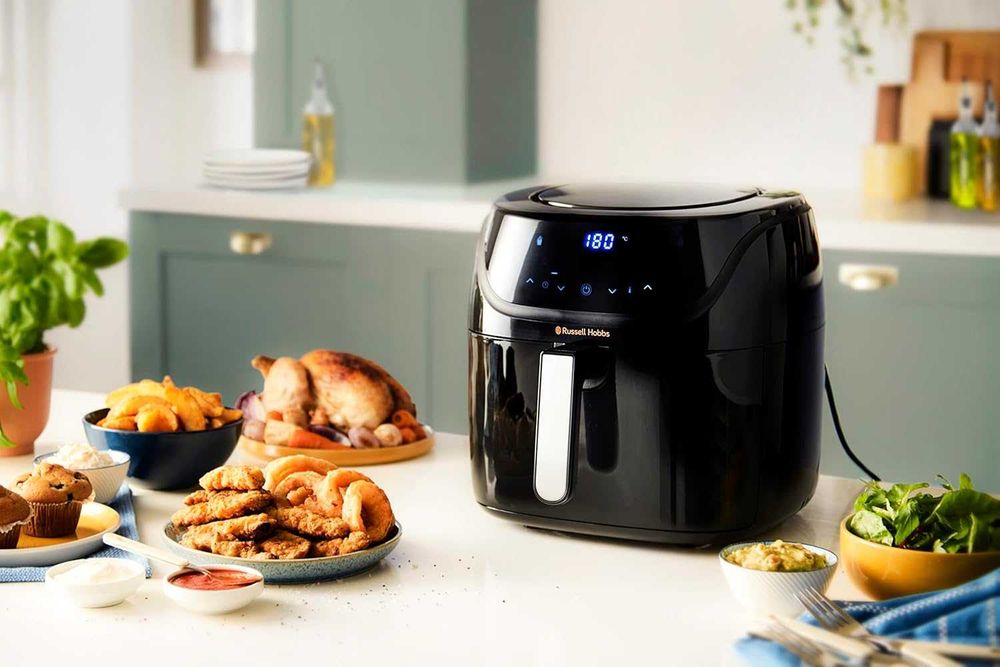 аерогриль Russell Hobbs SatisFry, Аерофритюрниця об'ємом 4 л, Фритюрниця з гарячим повітрям, Регульована температура до 200°C, Таймер 60