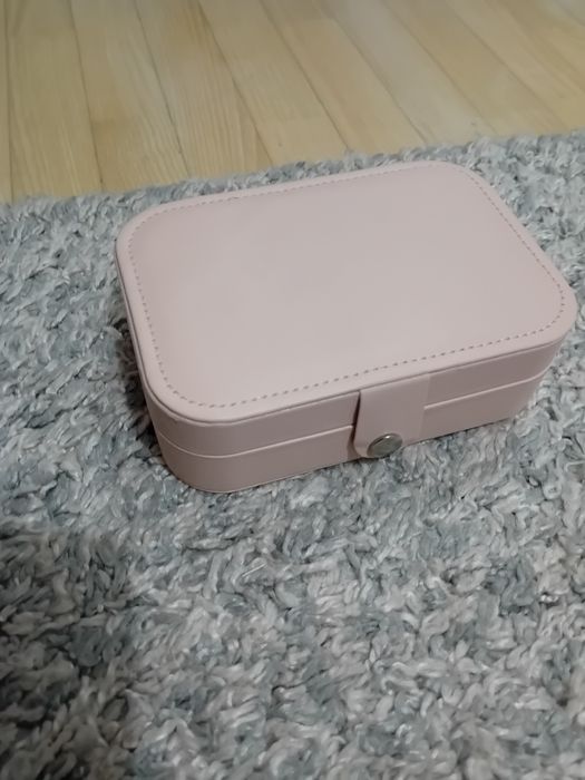 Organizer skórzany na biżuterię