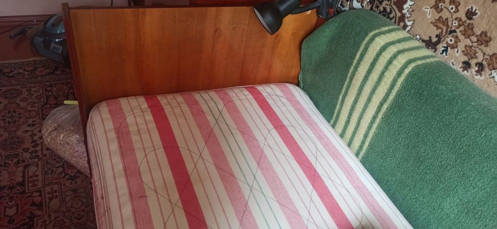 Продам меблів кровать,шафа