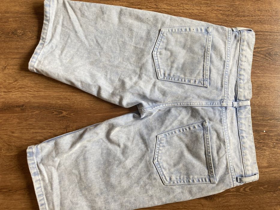 Krotkie spodenki męskie skinny rozm. W30