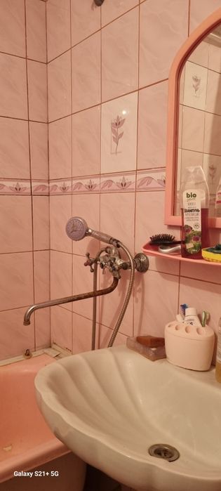 Оренда трикімнатної квартири на Шуменському . Ліфт працює .