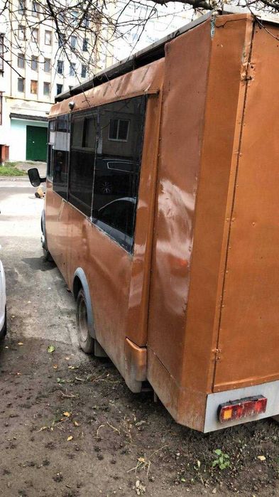Автодом категория В . Полностью автономный с солнечными панелями, автобус