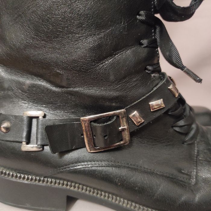 Botki w rockowym stylu