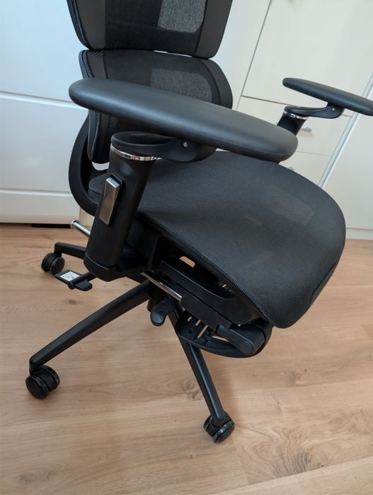 Fotel gamingowy ergonomiczny Huzaro combat 7.9
