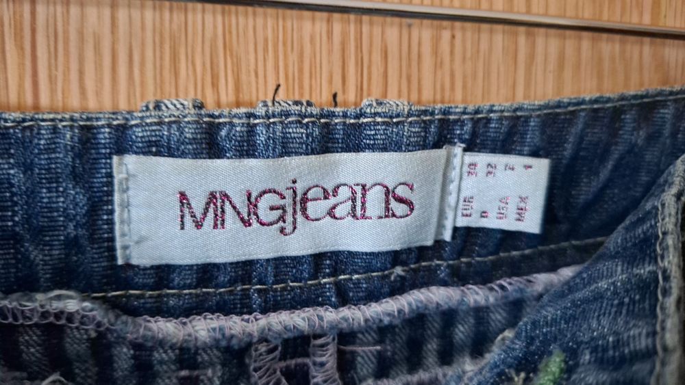 Mini saia Mango tamanho 34