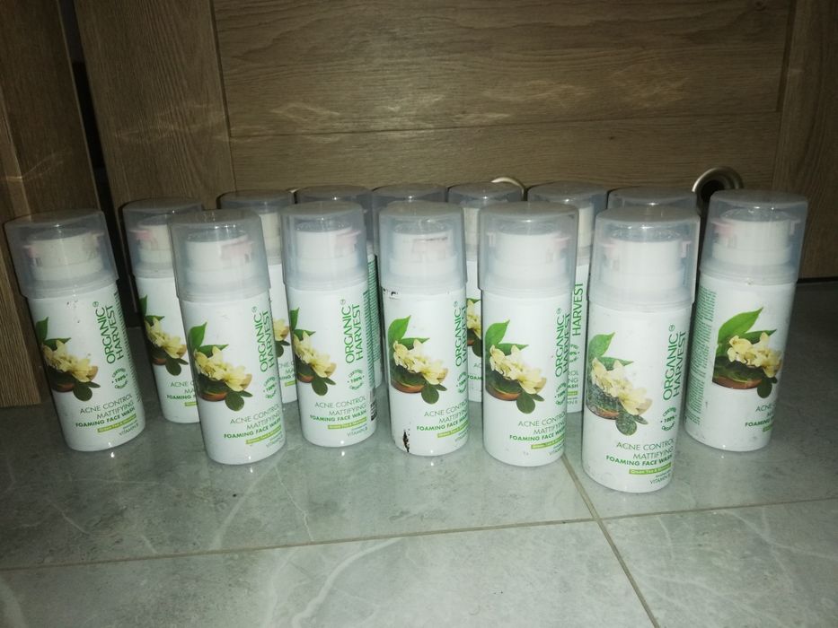 Organiczny żel do mycia twarzy