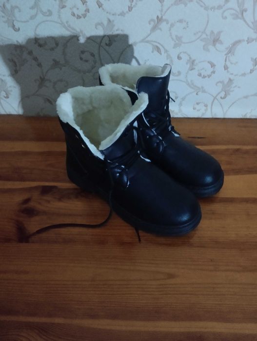 черевики зимові 43р.