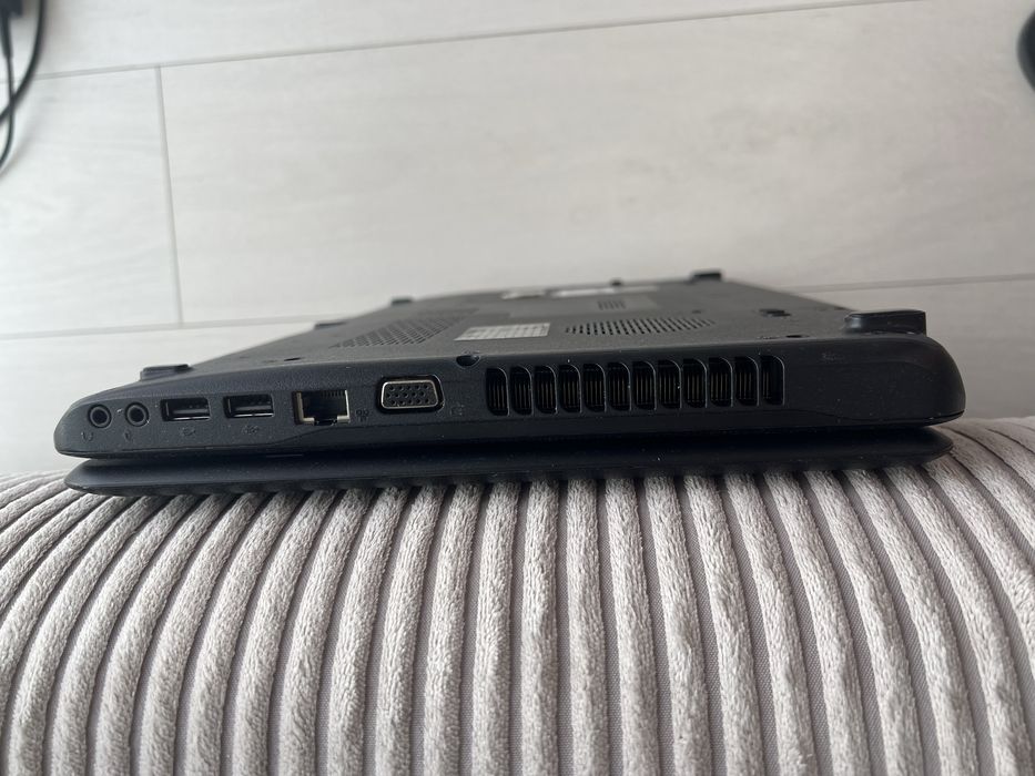 Sprzedam laptopa TOSHIBA SATELLITE C660-1LK, 15’6, Intel Pentium P6200 2.13 GHz, 4GB RAM, 232 HDD, DVD RW