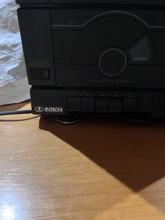 Gira-discos, cassetes e radio