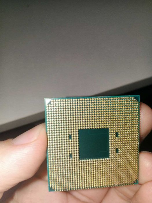продаю робочий процессор ryzen 5 2400g
