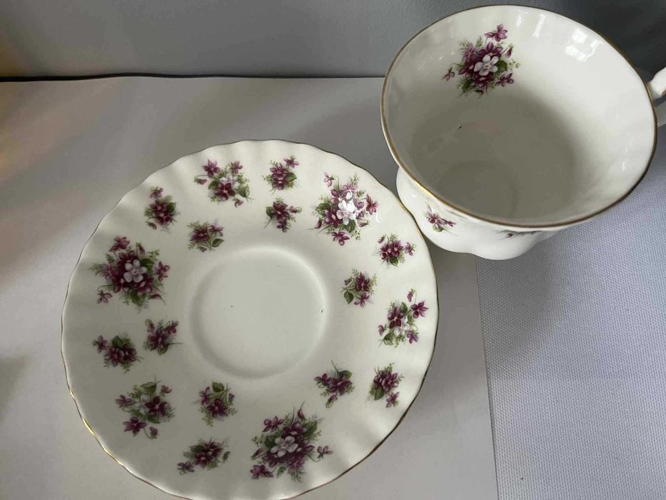Porcelanowa filiżanka duo Royal Albert sweet violets fiołki