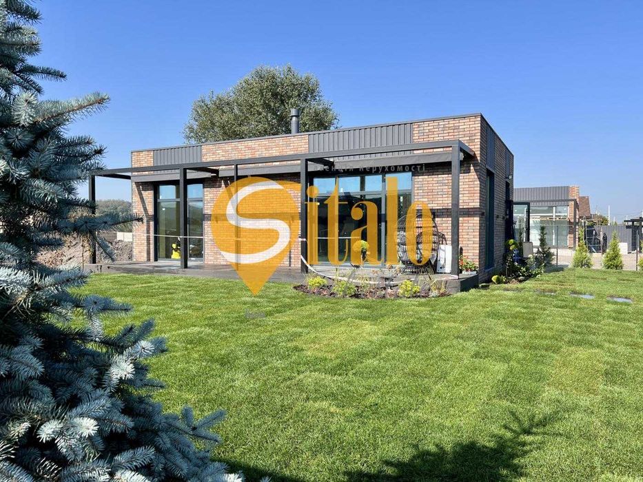 Сучасний будинок з ремонтом біля озера та Київських Карпат в Підгірцях