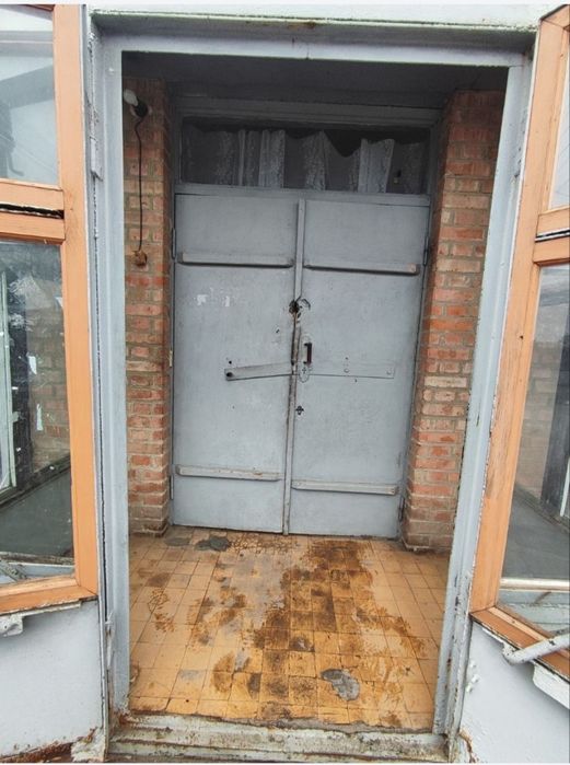 Продам торгове приміщення