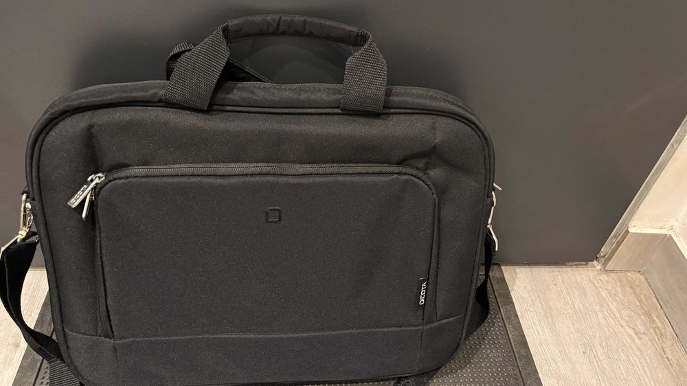 Nowa torba na laptopa Dicota Czarny Emblemat