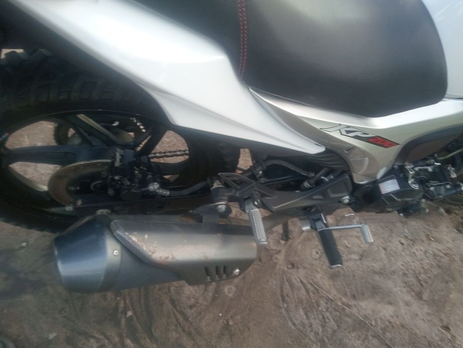 Мотоцикл Lifan kp 200