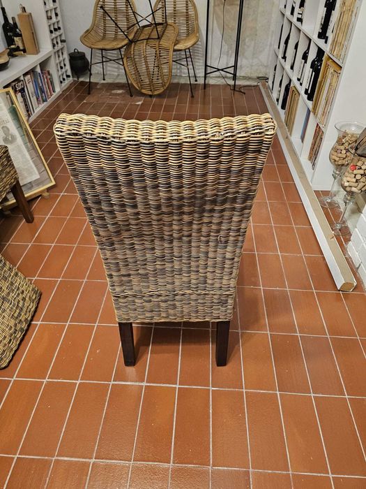 Vendo conjunto de 8 cadeiras em óptimo estado