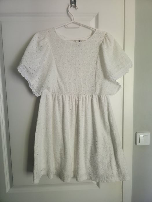 Biała sukienka boho Reserved