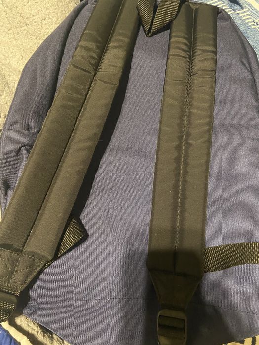 Mochila Eastpak (azul escura)