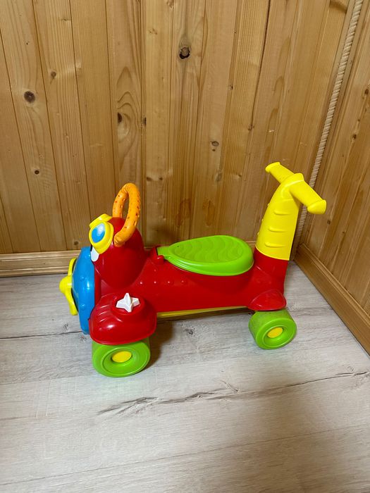 Машинка толокар Chicco