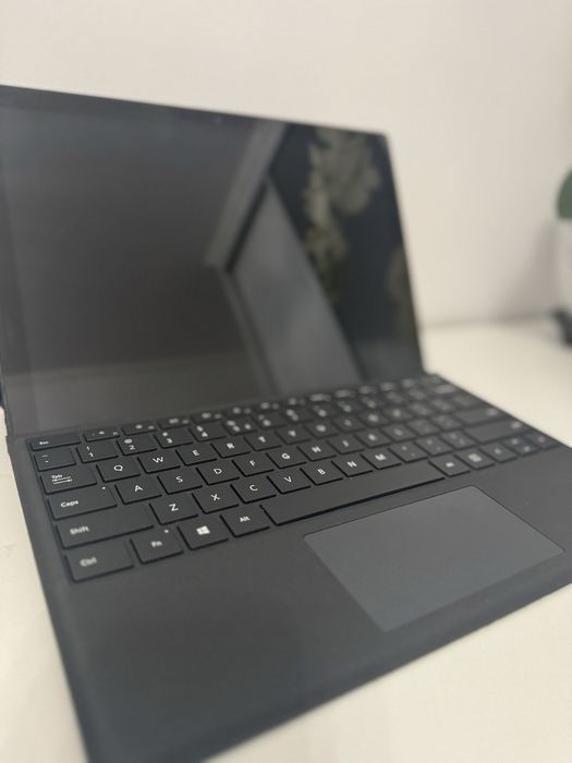 Microsoft Surface Pro 6