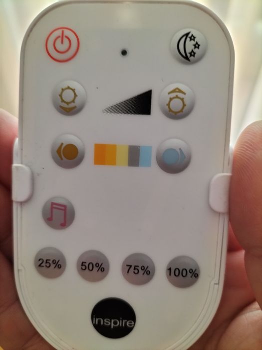Candeeiro de teto com Bluetooth e coluna